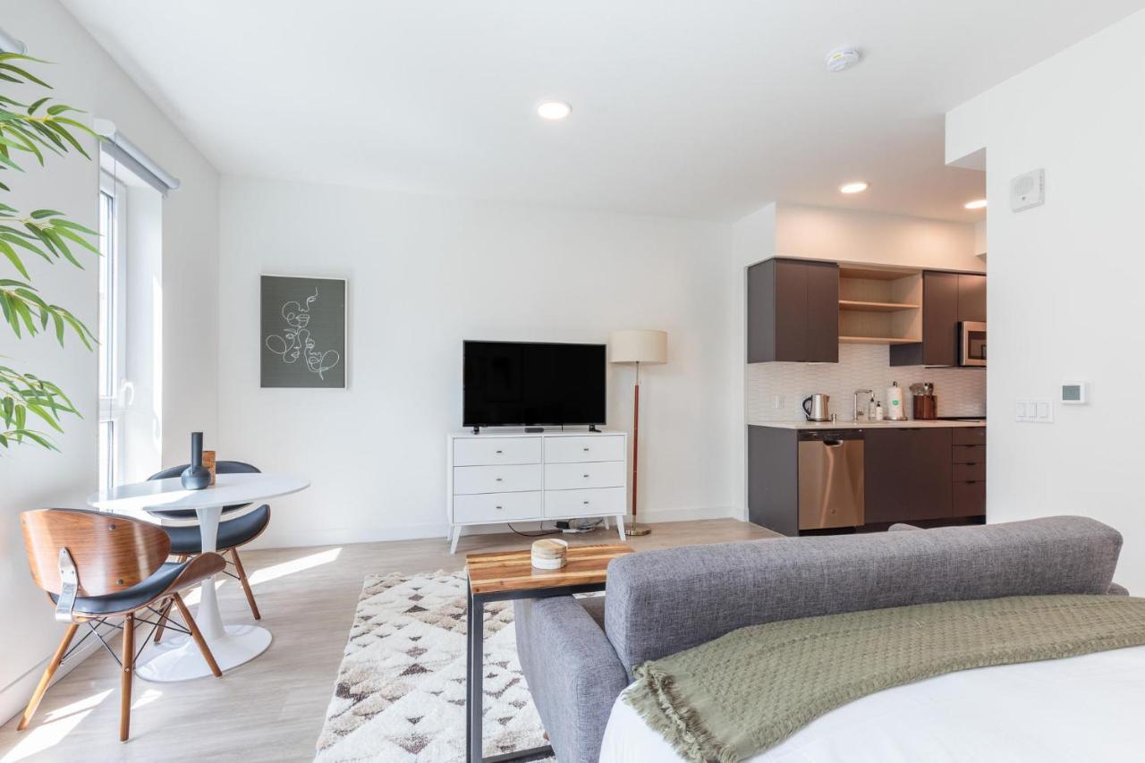 Studio Apartment In バンクーバー エクステリア 写真