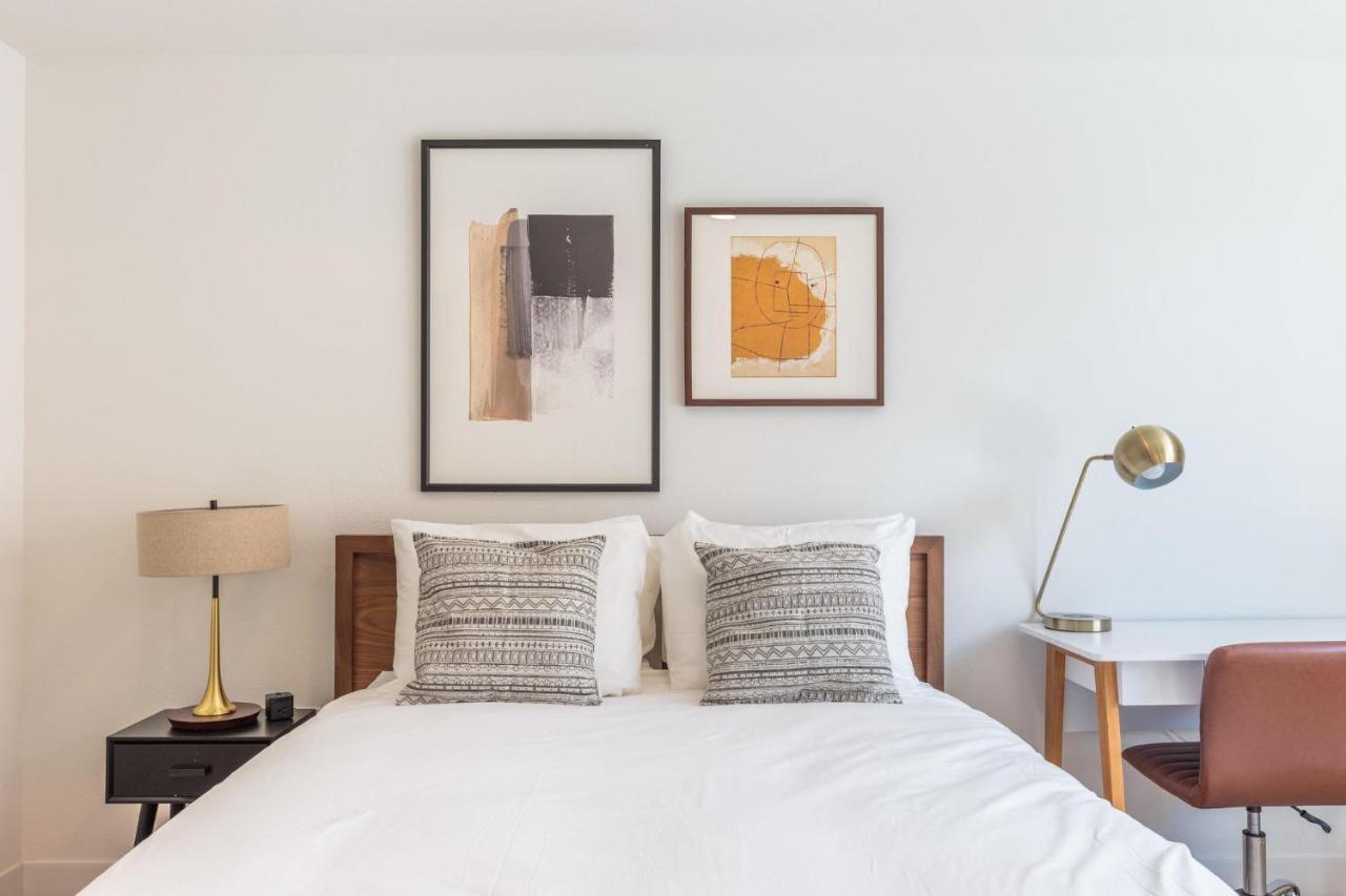Studio Apartment In バンクーバー エクステリア 写真